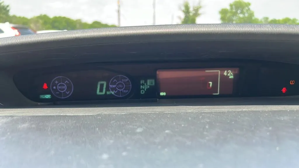 Toyota Prius photo 18