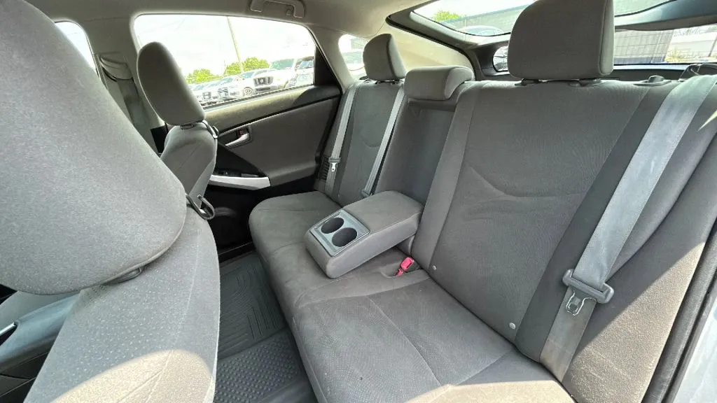 Toyota Prius photo 14
