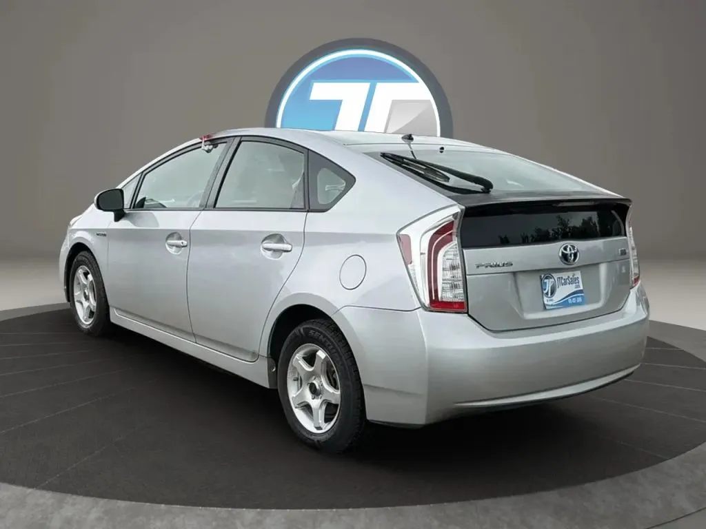 Toyota Prius photo 13