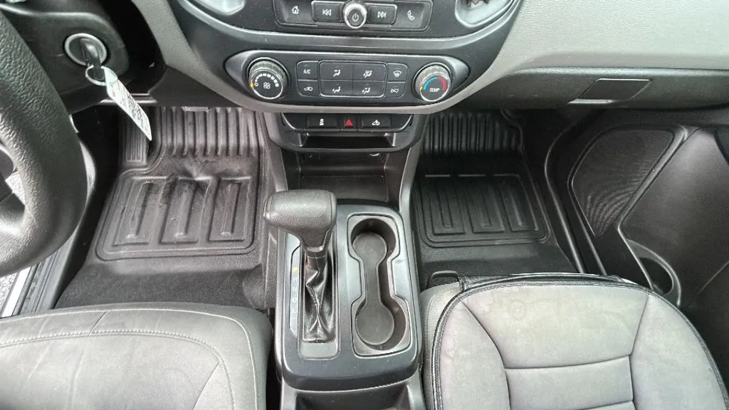 Chevrolet Colorado photo 15