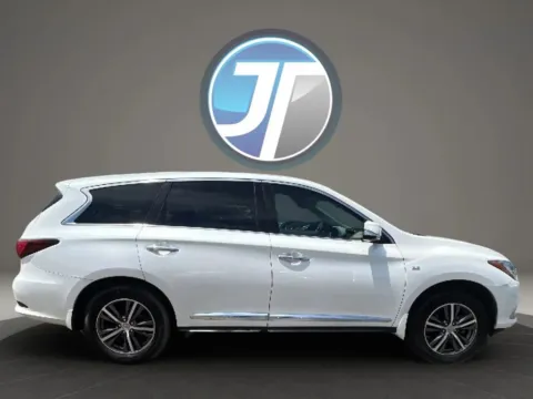 More photos of 2016 INFINITI QX60 3.5 Sport Utility 4D at JT Wholesale Auto, Inc., OK