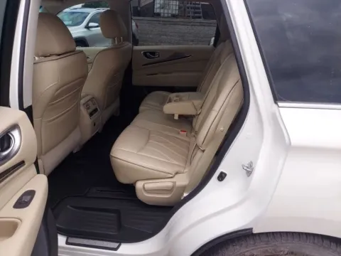 More photos of 2016 INFINITI QX60 3.5 Sport Utility 4D at JT Wholesale Auto, Inc., OK