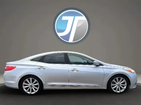 Photos of 2016 Hyundai Azera Limited Sedan 4D for sale in Broken Arrow, OK at JT Wholesale Auto, Inc.