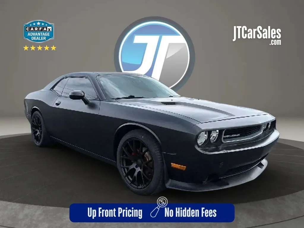 2011 Dodge Challenger SE's photo