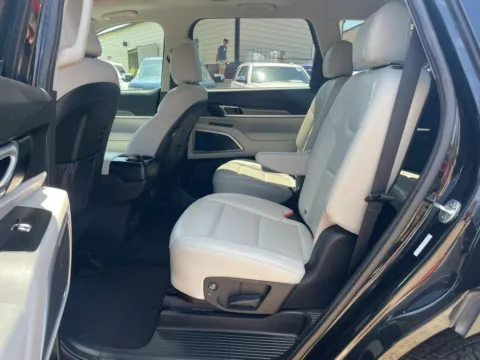 Another view of 2020 Kia Telluride S Sport Utility 4D for sale in Broken Arrow, OK at JT Wholesale Auto, Inc.
