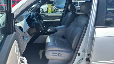 Photos of 2011 Honda Pilot EX-L Sport Utility 4D for sale in Broken Arrow, OK at JT Wholesale Auto, Inc.