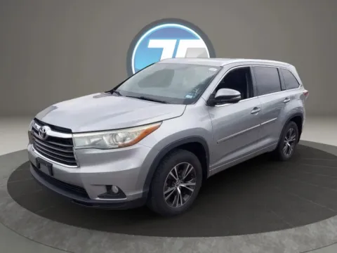 Another view of 2016 Toyota Highlander XLE Sport Utility 4D for sale in Broken Arrow, OK at JT Wholesale Auto, Inc.