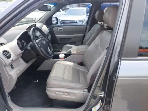 Photos of 2012 Honda Pilot EX-L Sport Utility 4D for sale in Broken Arrow, OK at JT Wholesale Auto, Inc.