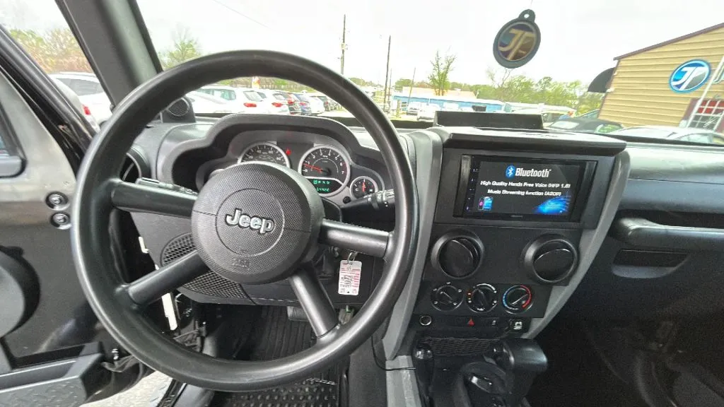 Jeep Wrangler photo 24