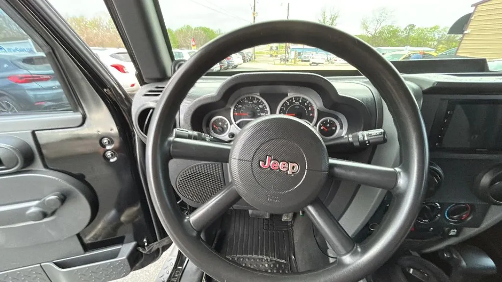 Jeep Wrangler photo 22