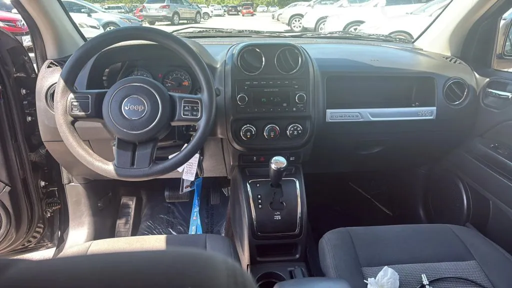 Jeep Compass photo 7