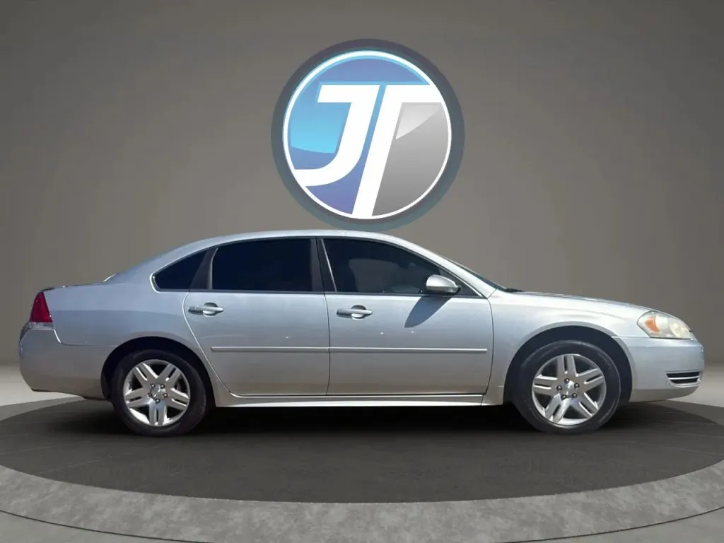 Chevrolet Impala photo 3