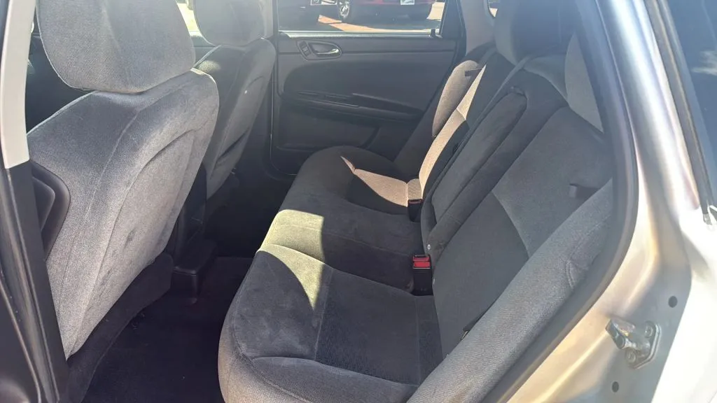 Chevrolet Impala photo 23