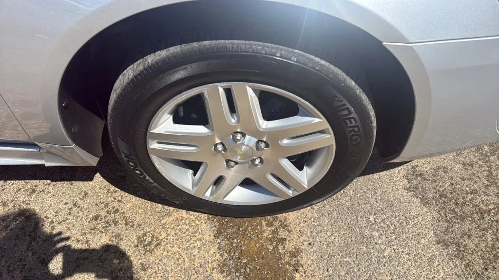 Chevrolet Impala photo 24