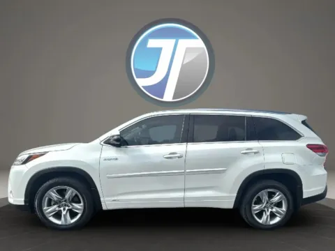 Another view of 2017 Toyota Highlander Hybrid Limited Sport Utility 4D for sale in Broken Arrow, OK at JT Wholesale Auto, Inc.