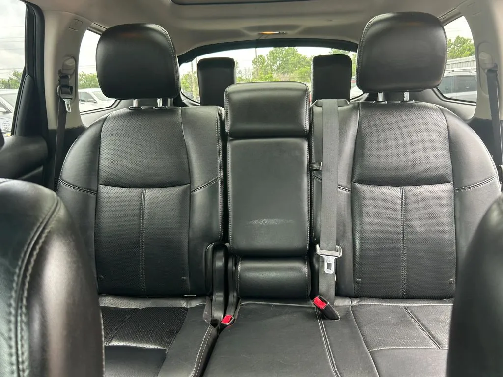 Nissan Pathfinder photo 8