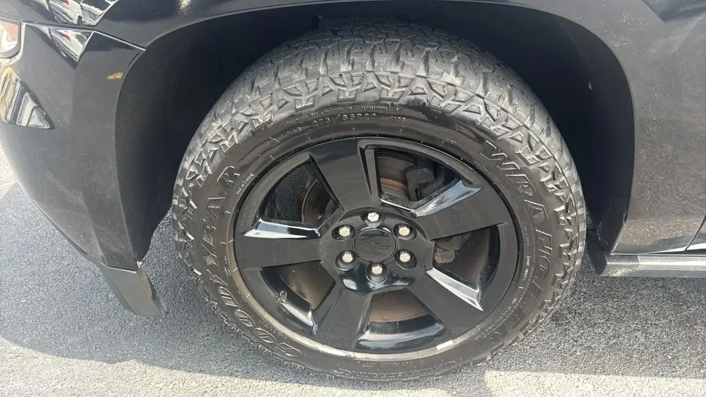 Chevrolet Suburban photo 35