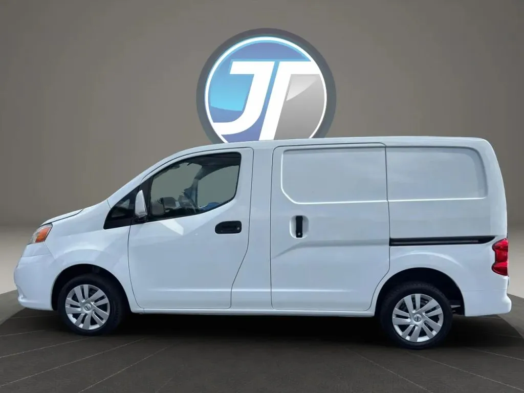 Nissan NV200 photo 7