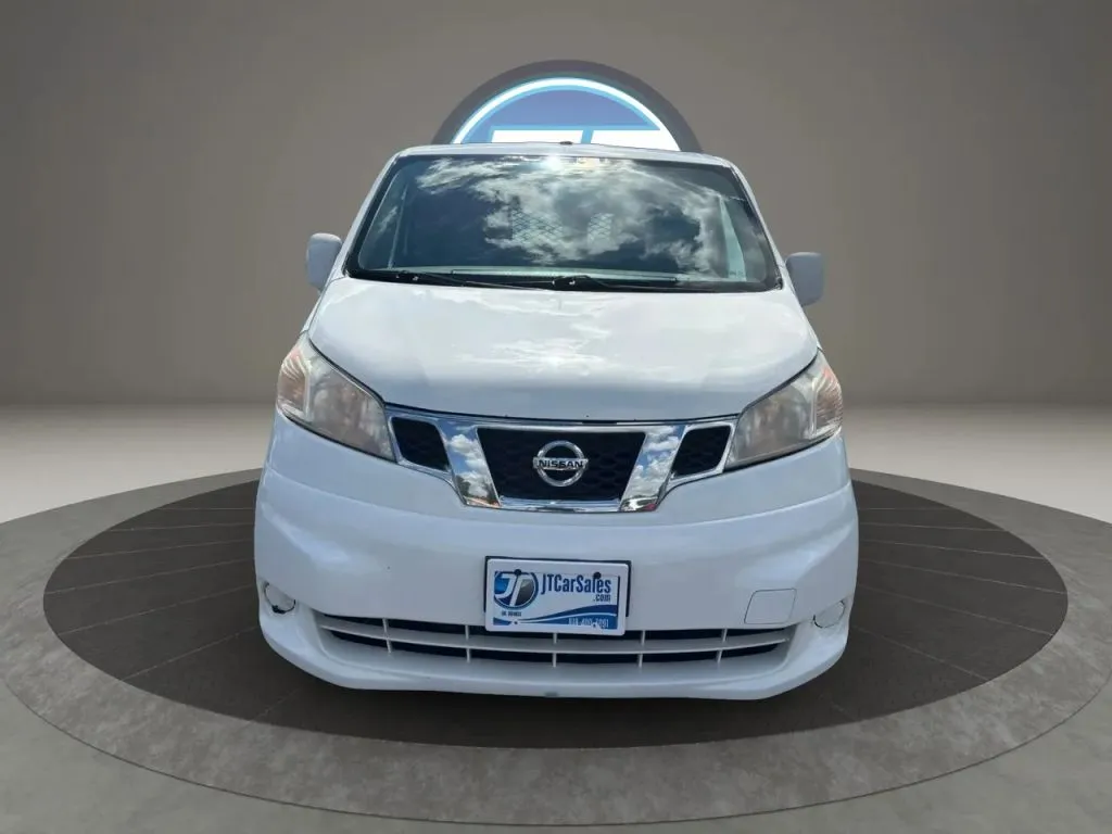 Nissan NV200 photo 24