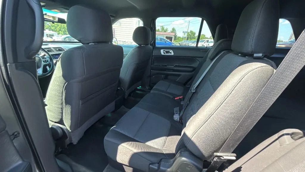 2015 Ford Explorer XLT - Photo 23