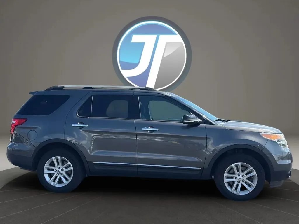 2015 Ford Explorer XLT - Photo 7