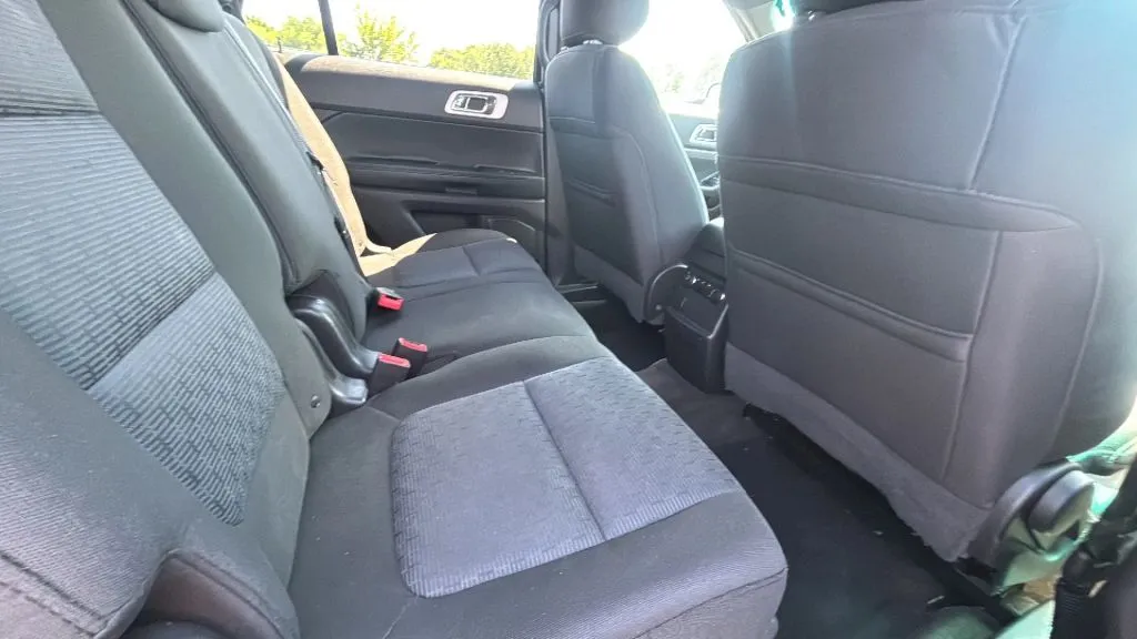 2015 Ford Explorer XLT - Photo 29
