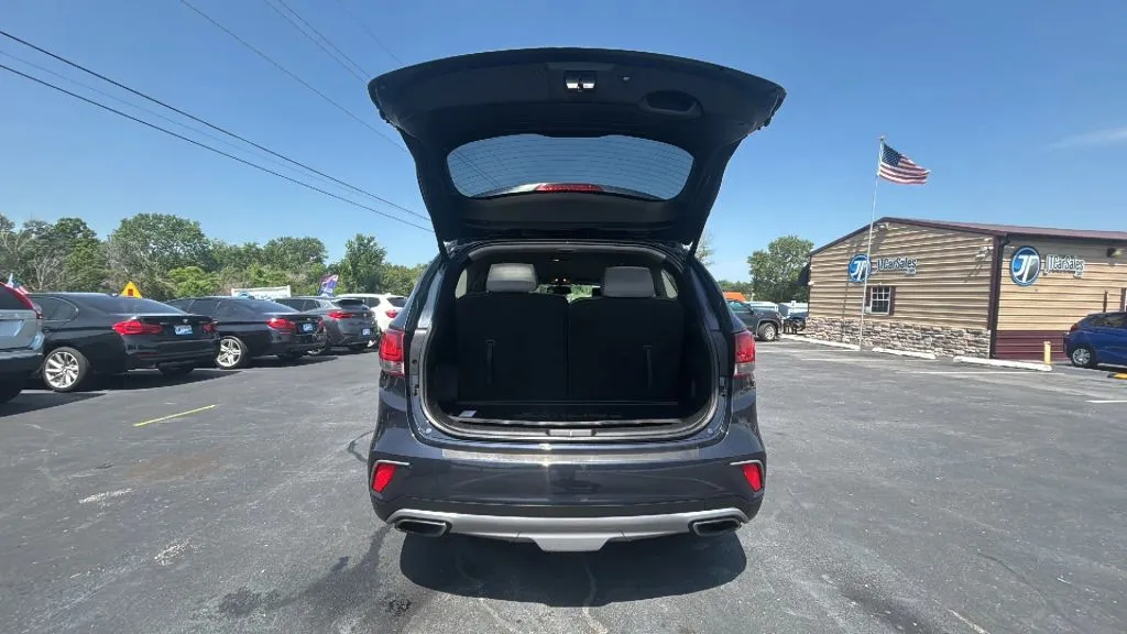 Hyundai Santa Fe XL photo 18