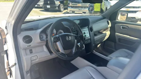 Photos of 2011 Honda Pilot EX-L Sport Utility 4D for sale in Broken Arrow, OK at JT Wholesale Auto, Inc.