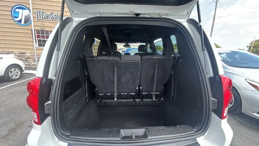 Dodge Grand Caravan photo 21