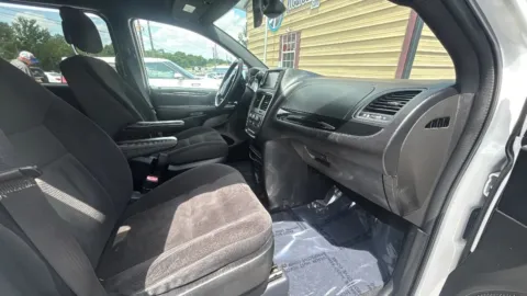 Photos of 2019 Dodge Grand Caravan Passenger SE Plus Minivan 4D for sale in Broken Arrow, OK at JT Wholesale Auto, Inc.
