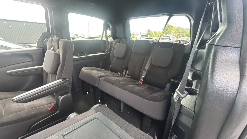 Dodge Grand Caravan photo 19