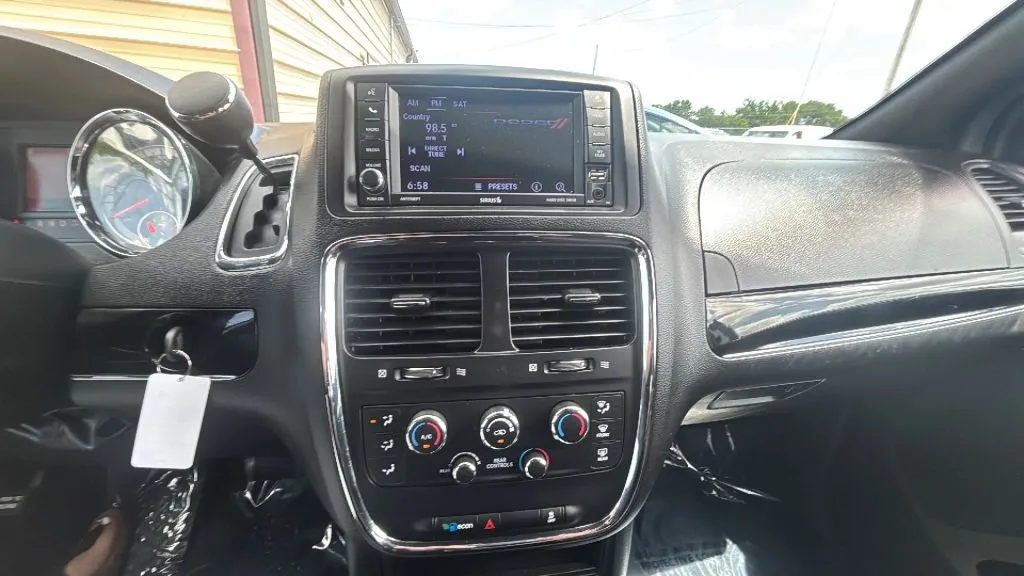 Dodge Grand Caravan photo 24