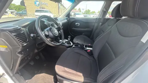 Photos of 2016 Kia Soul Wagon 4D for sale in Broken Arrow, OK at JT Wholesale Auto, Inc.