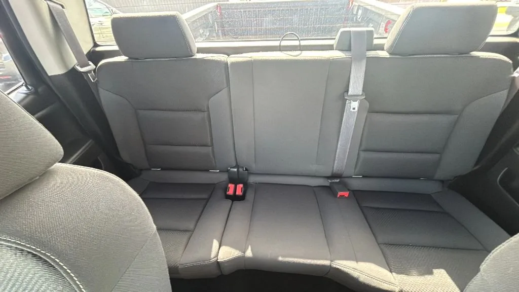 Chevrolet Silverado photo 11