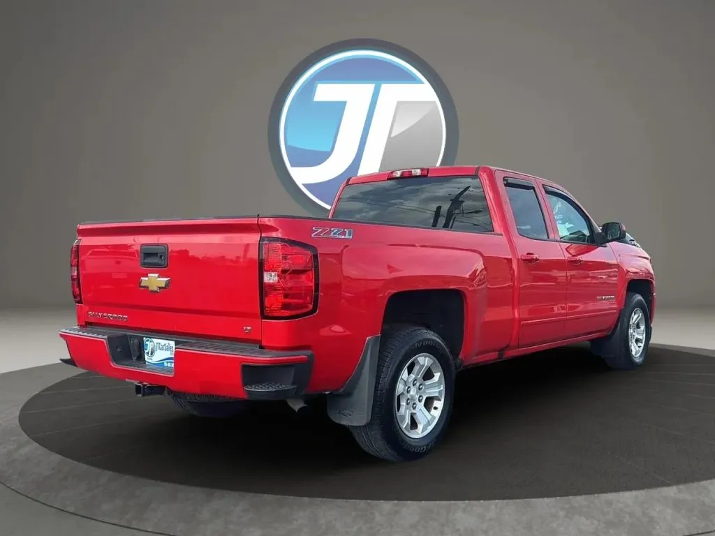 Chevrolet Silverado photo 9
