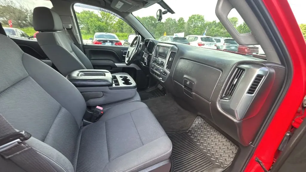 Chevrolet Silverado photo 27