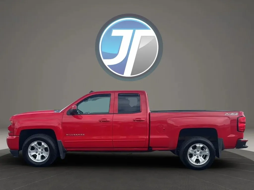 Chevrolet Silverado photo 21
