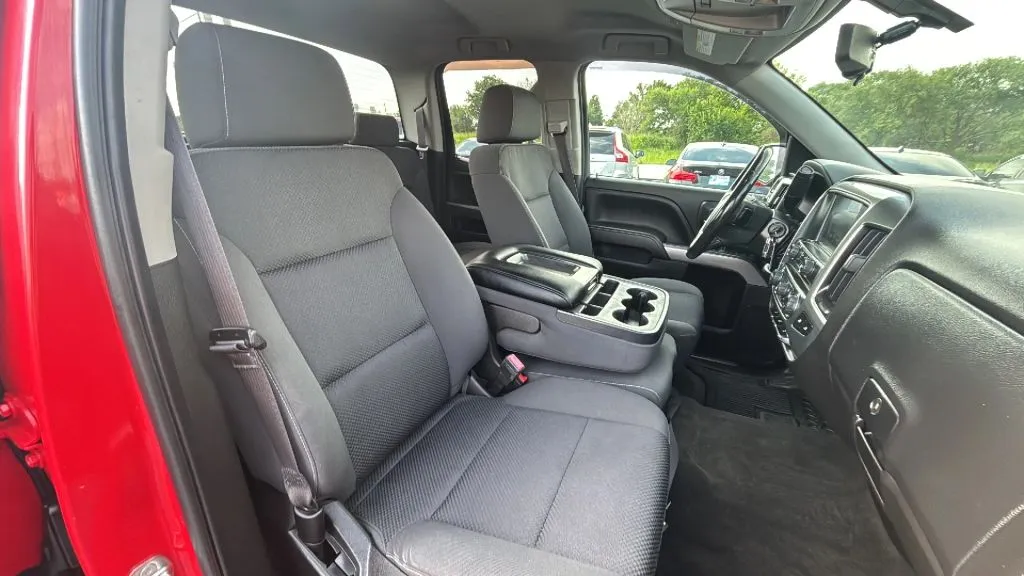 Chevrolet Silverado photo 28