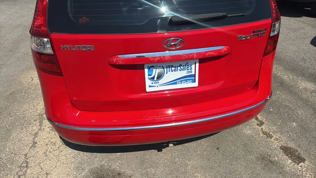 Hyundai Elantra photo 9