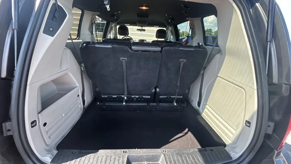 Dodge Grand Caravan photo 14