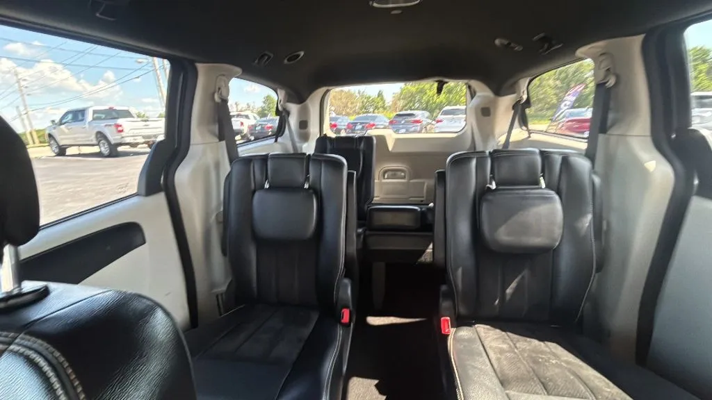 Dodge Grand Caravan photo 30