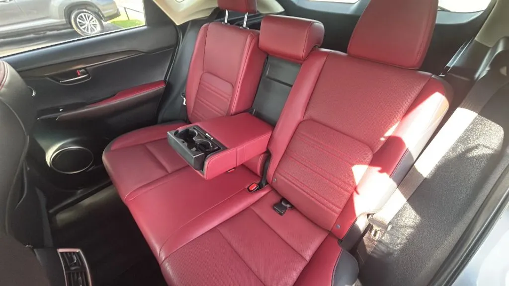 Lexus NX photo 11