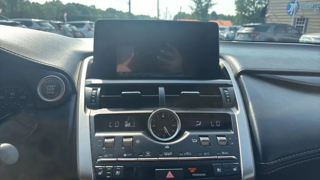 Lexus NX photo 29