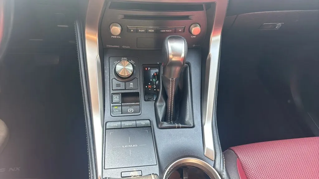Lexus NX photo 28