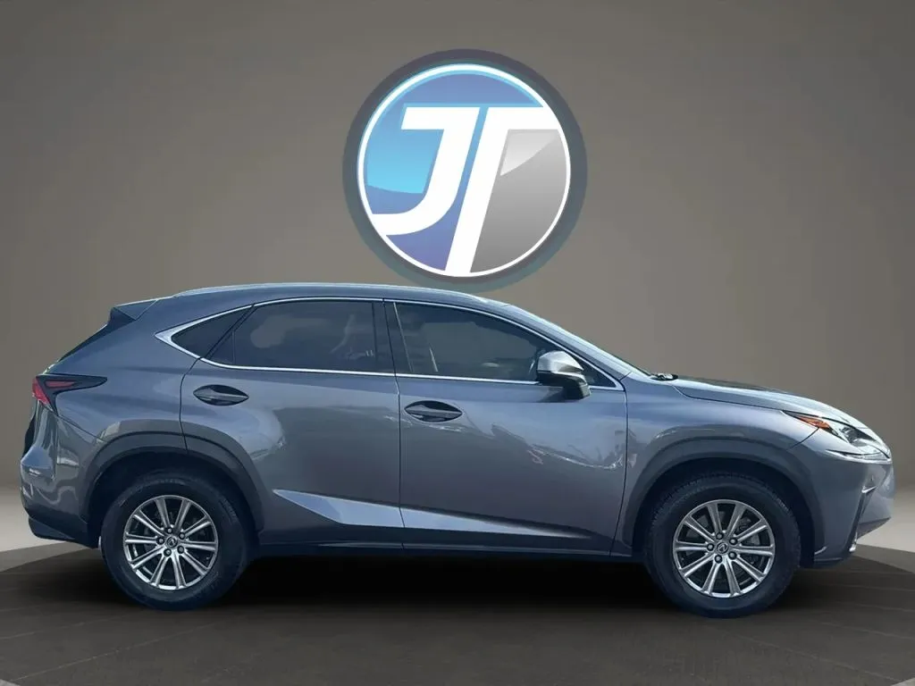 Lexus NX photo 7