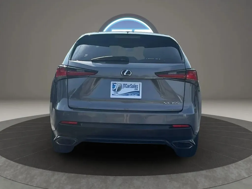 Lexus NX photo 12