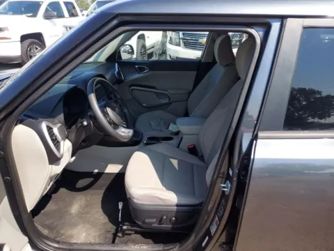 Photos of 2021 Kia Soul S Wagon 4D for sale in Broken Arrow, OK at JT Wholesale Auto, Inc.