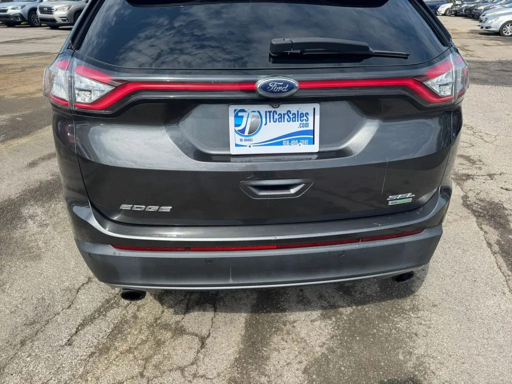 Ford Edge photo 13
