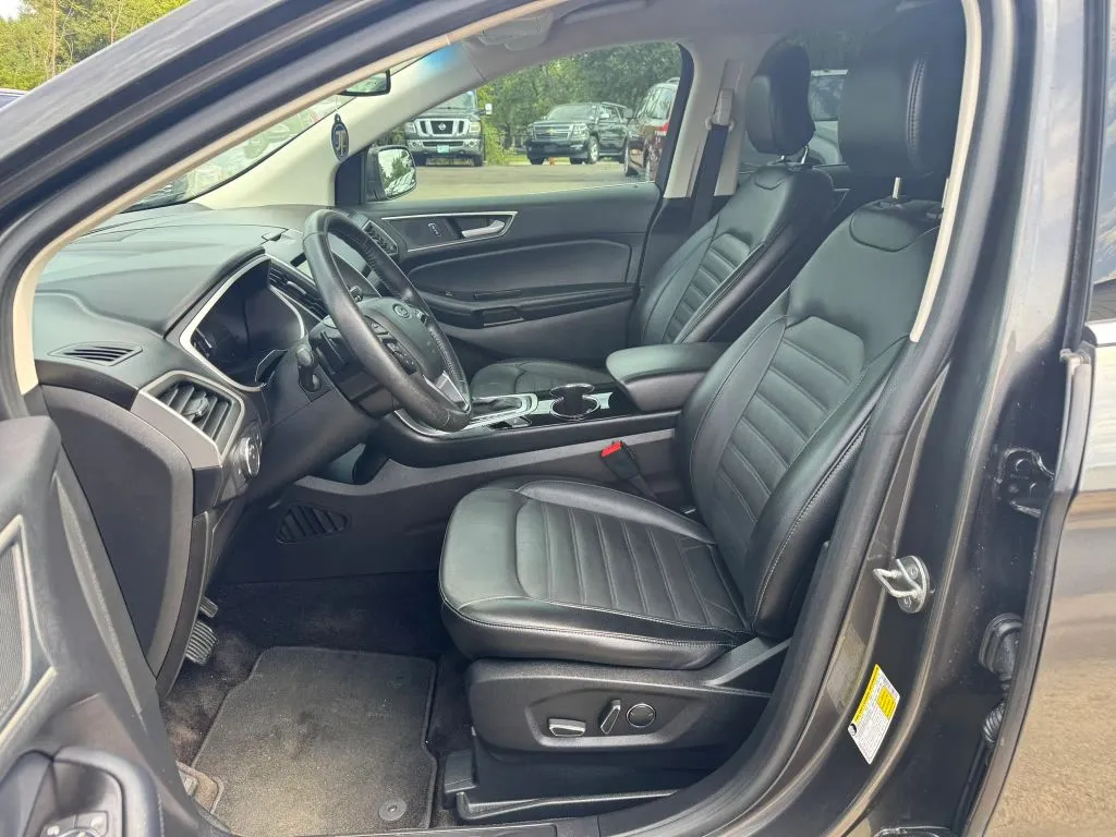 Ford Edge photo 23
