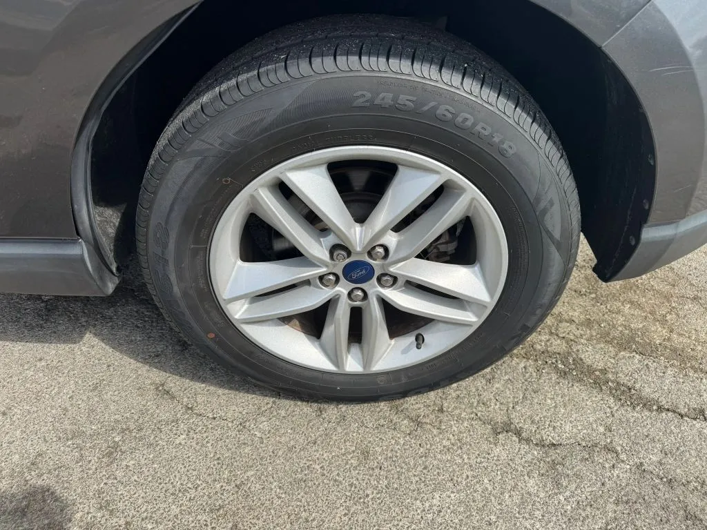 Ford Edge photo 14